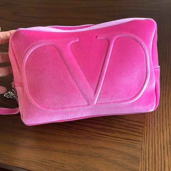 NIP Valentino Rose Pink Velvet Zip BAG - Picture 3 of 8